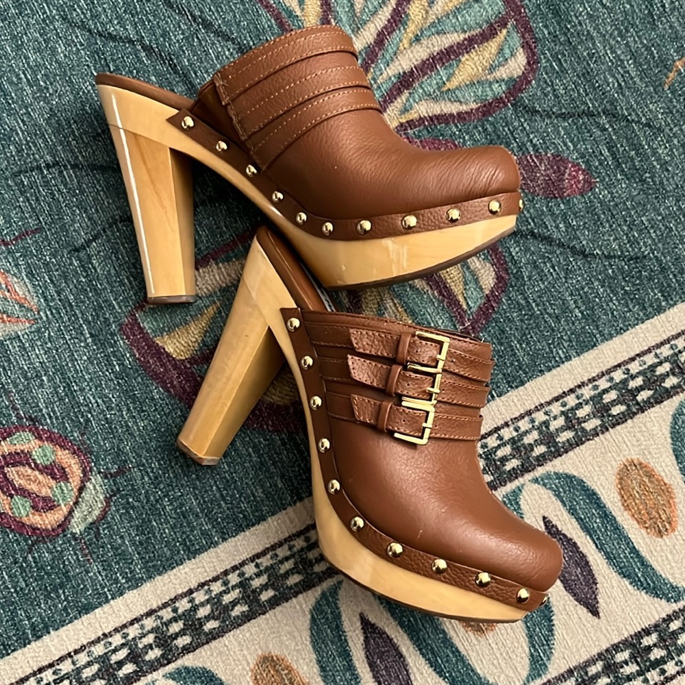 Steve Madden Clogs